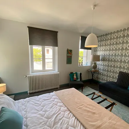 Donvillaise 15 Pers : Jacuzzi, 8 Min à Pied