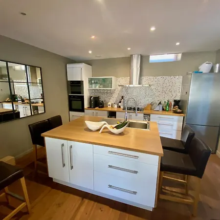 Donvillaise 15 Pers : Jacuzzi, 8 Min à Pied Donville-les-Bains