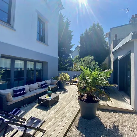 Donvillaise 15 Pers : Jacuzzi, 8 Min A Pied